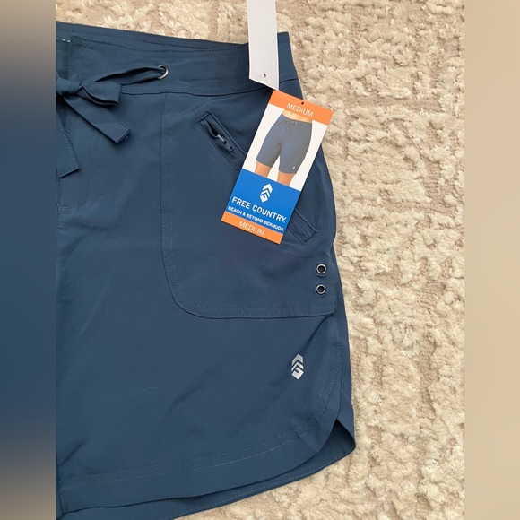 New, Free Country Women's Plus Bermuda Board Short Navy M - Picture 6 of 10